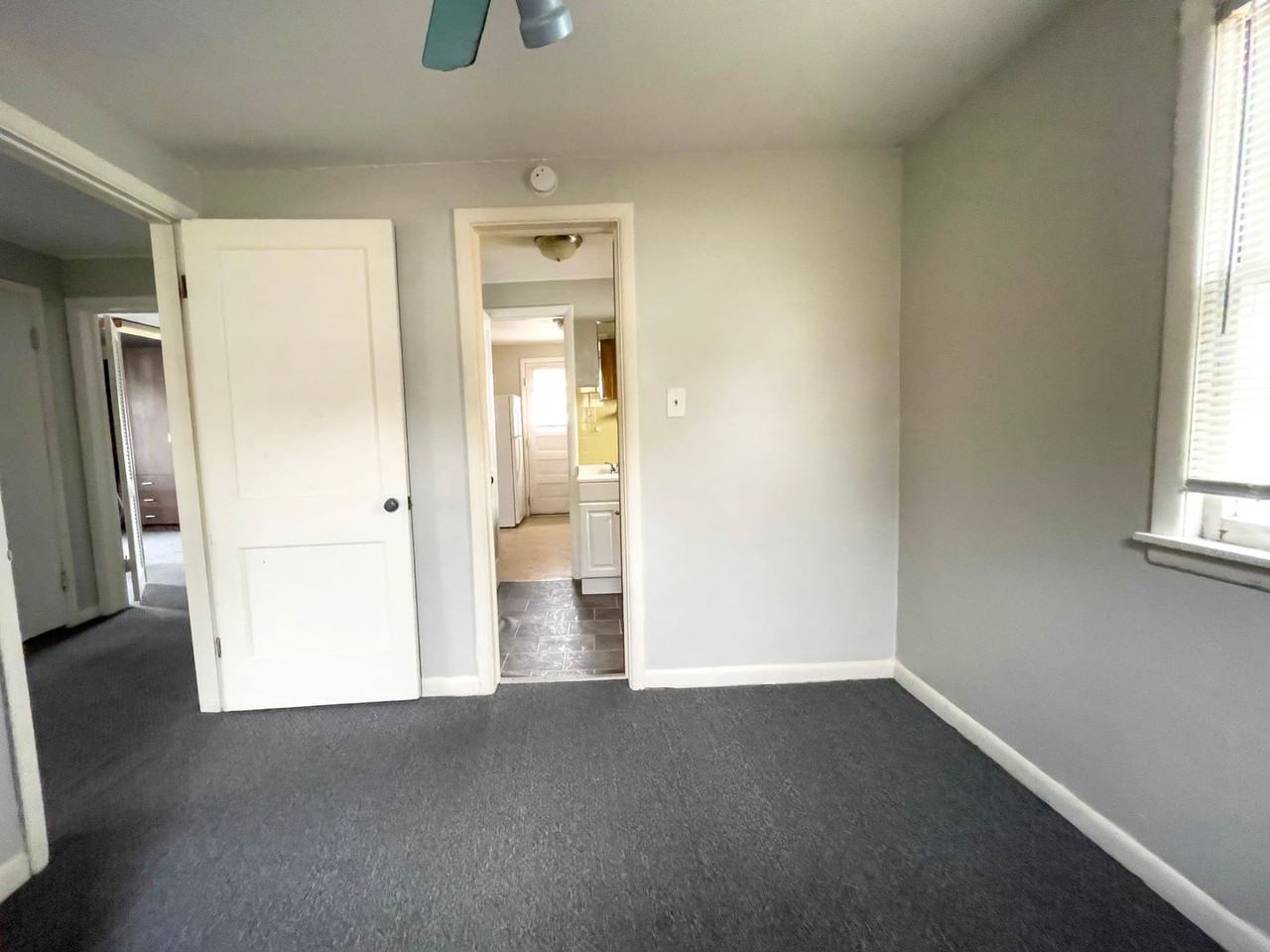 2525 W Ethel Ave - Photo 7 of 13
