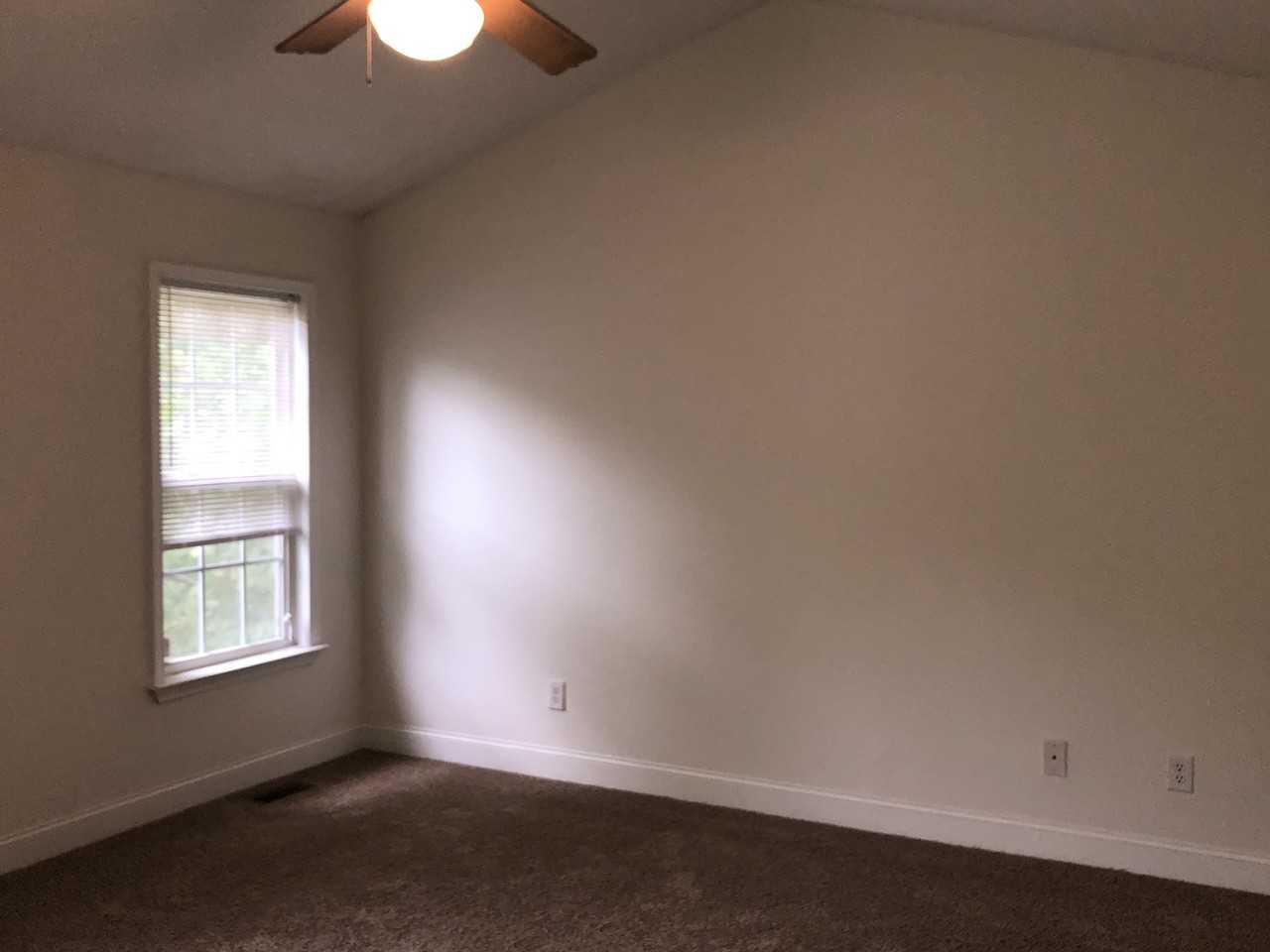 3522 Riverside Dr - Photo 5 of 13