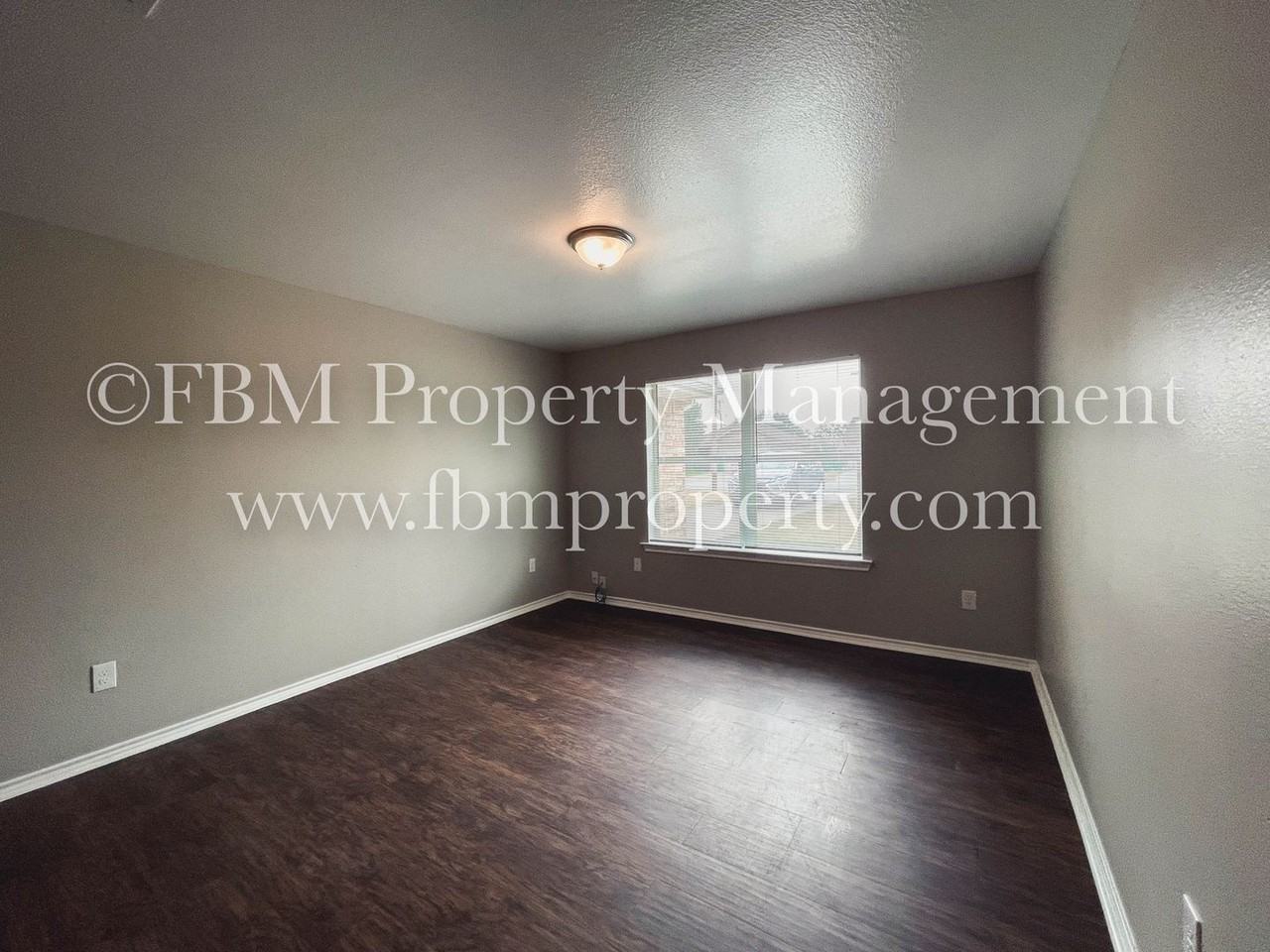 1514 Drexel Dr - Photo 2 of 13