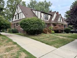 featured image of 1622 Crooks Rd
