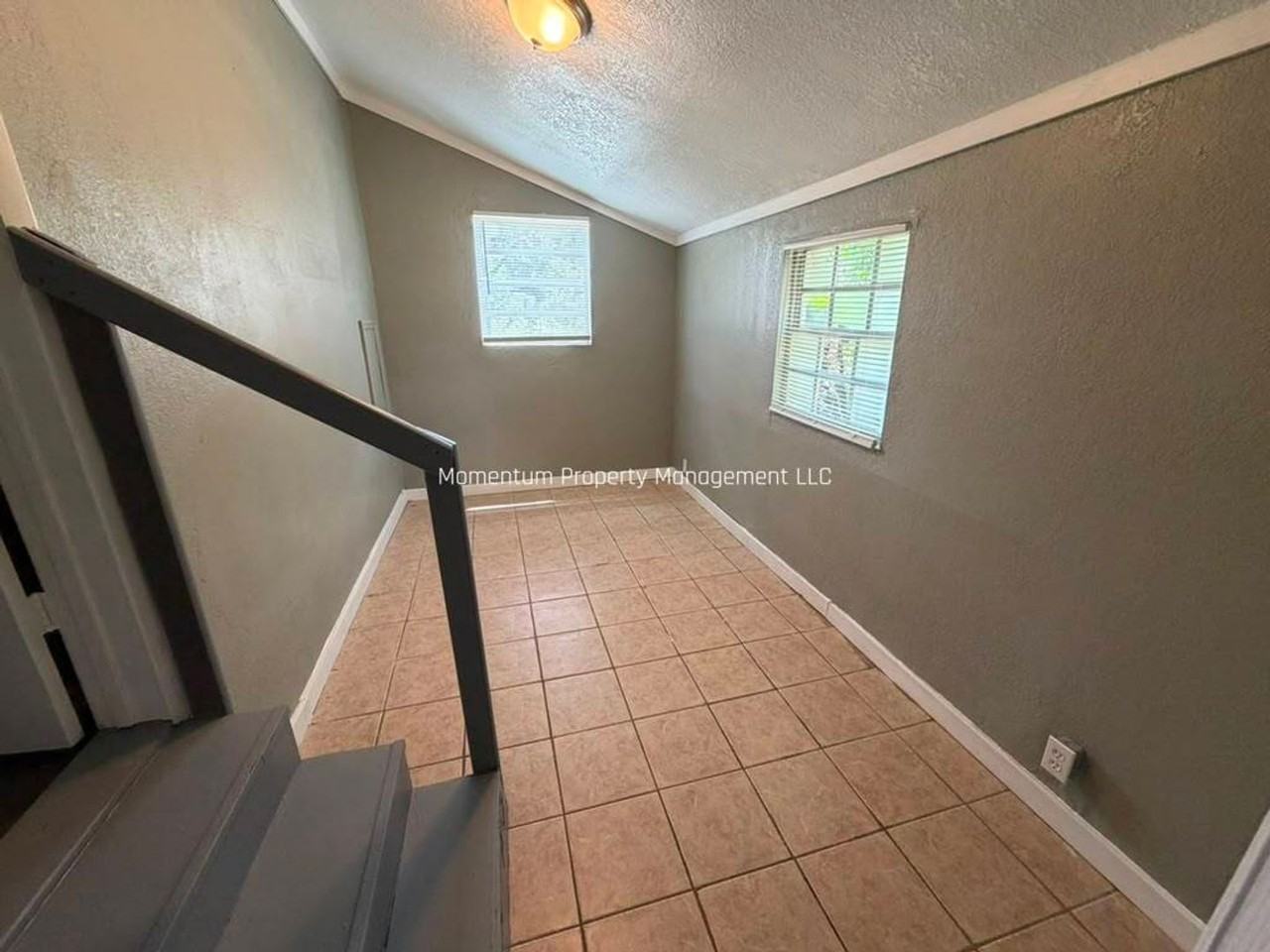 8220 N Mulberry St - Photo 4 of 14