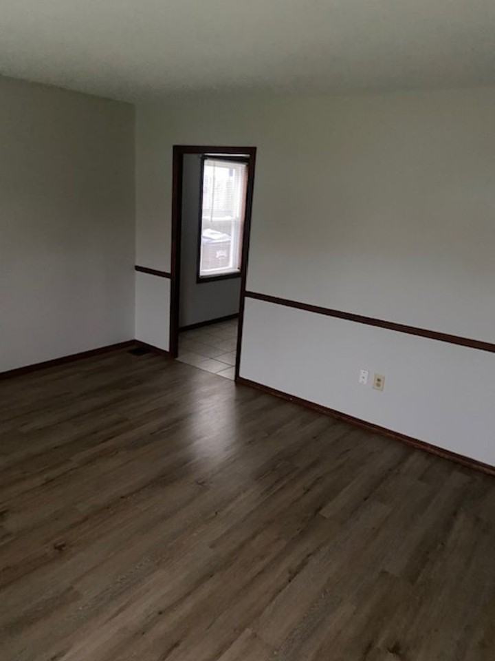 1328 Bingham Dr - Photo 4 of 27
