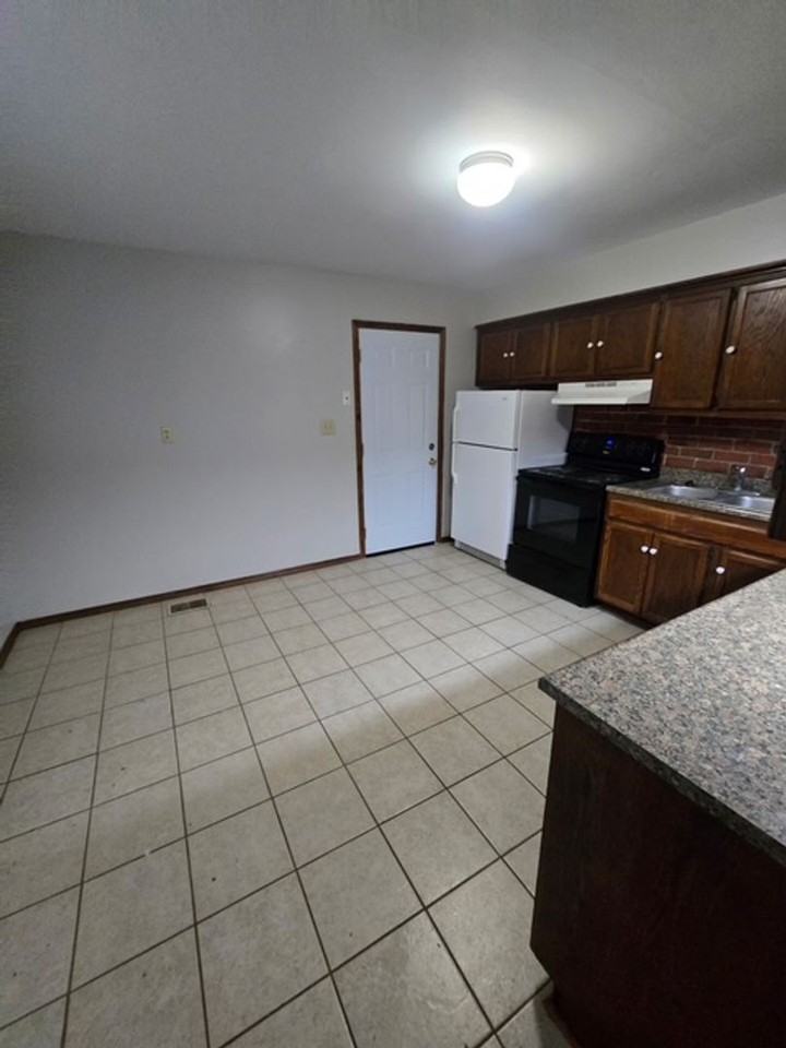 1328 Bingham Dr - Photo 7 of 27