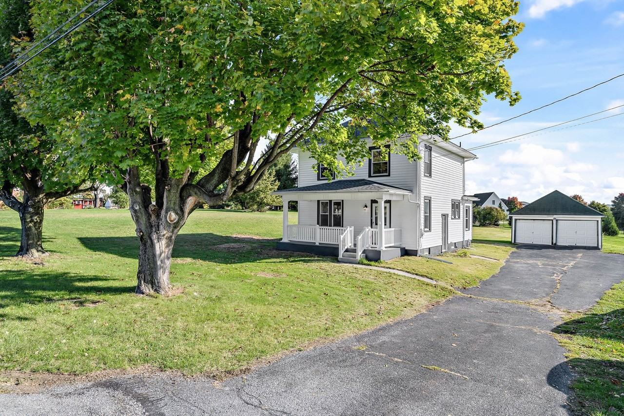 206 Hershey Rd - Photo 2 of 26
