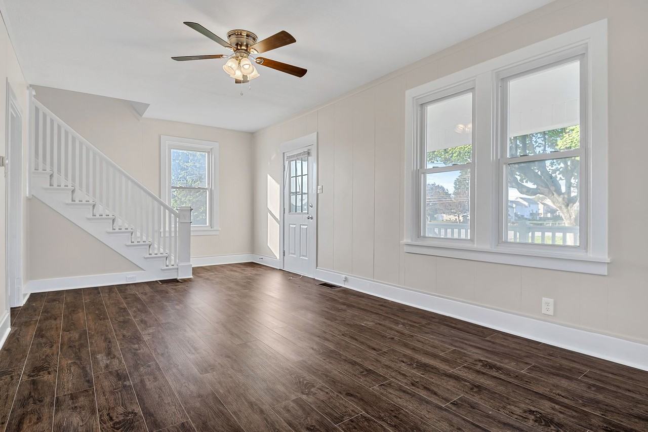 206 Hershey Rd - Photo 5 of 26