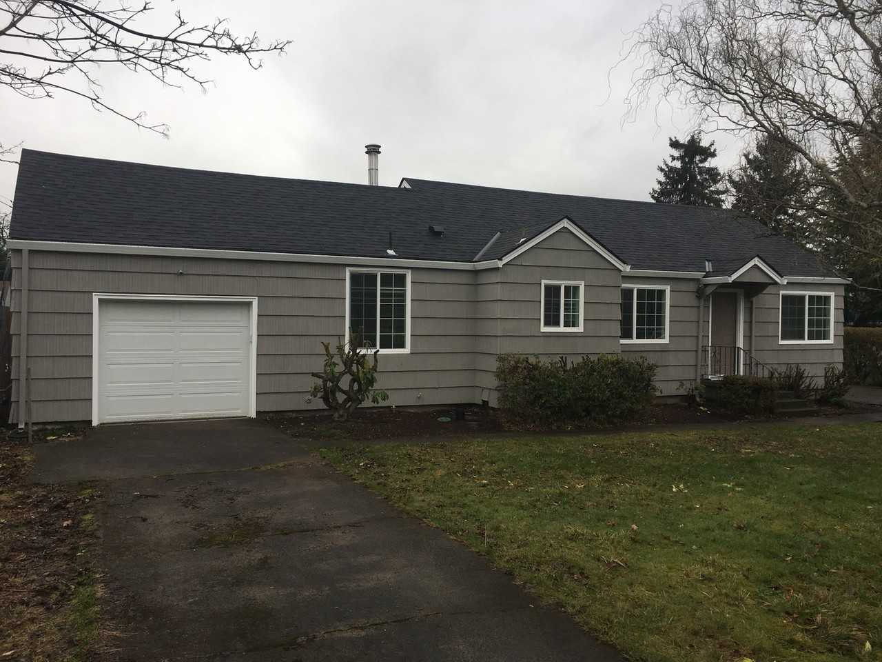 3355 Sw 182nd Ave - Photo 2 of 10