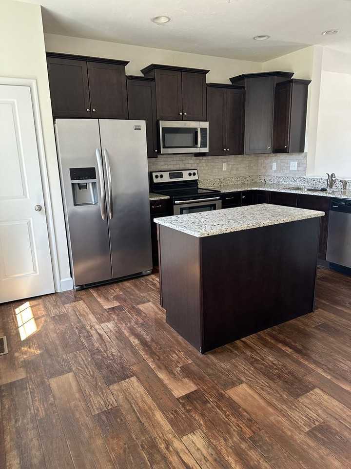 119 Katelyn Dr - Photo 5 of 9