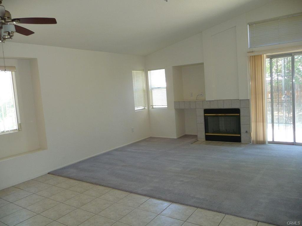 3730 Sydney St - Photo 4 of 6