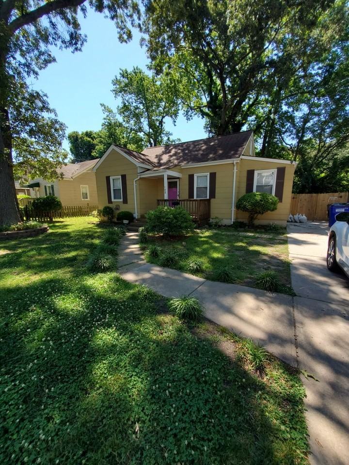 959 Winward Rd - Photo 3 of 21