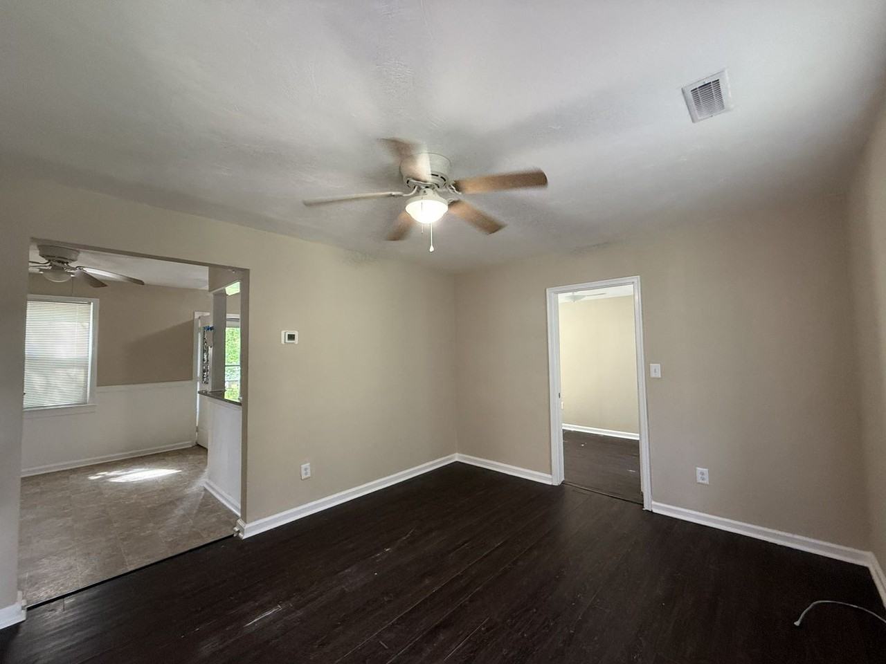 959 Winward Rd - Photo 4 of 21