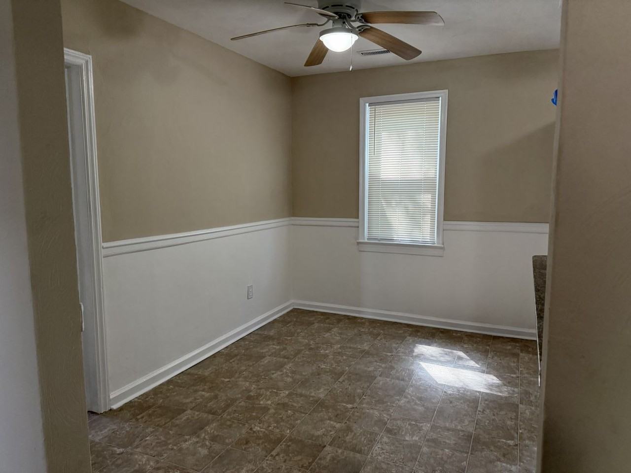 959 Winward Rd - Photo 6 of 21