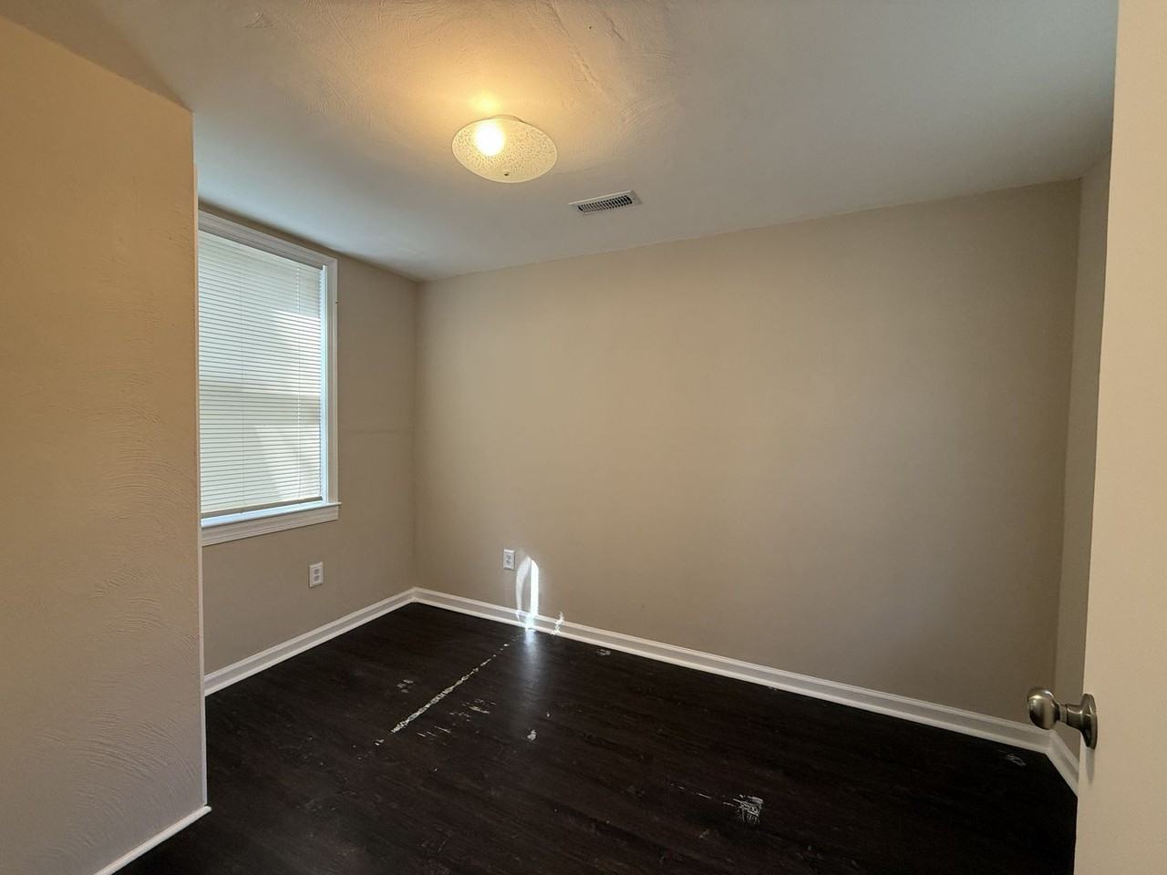 959 Winward Rd - Photo 7 of 21