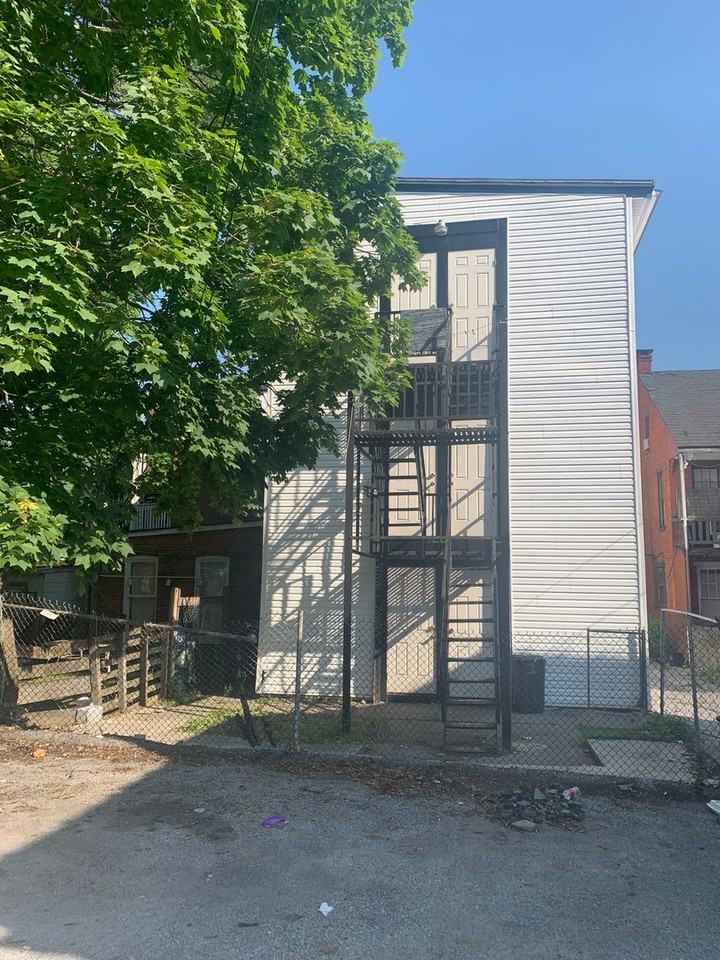 222 E Philadelphia St #3 - Photo 2 of 12