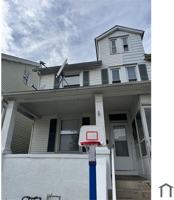 featured image of 409 E Chestnut St