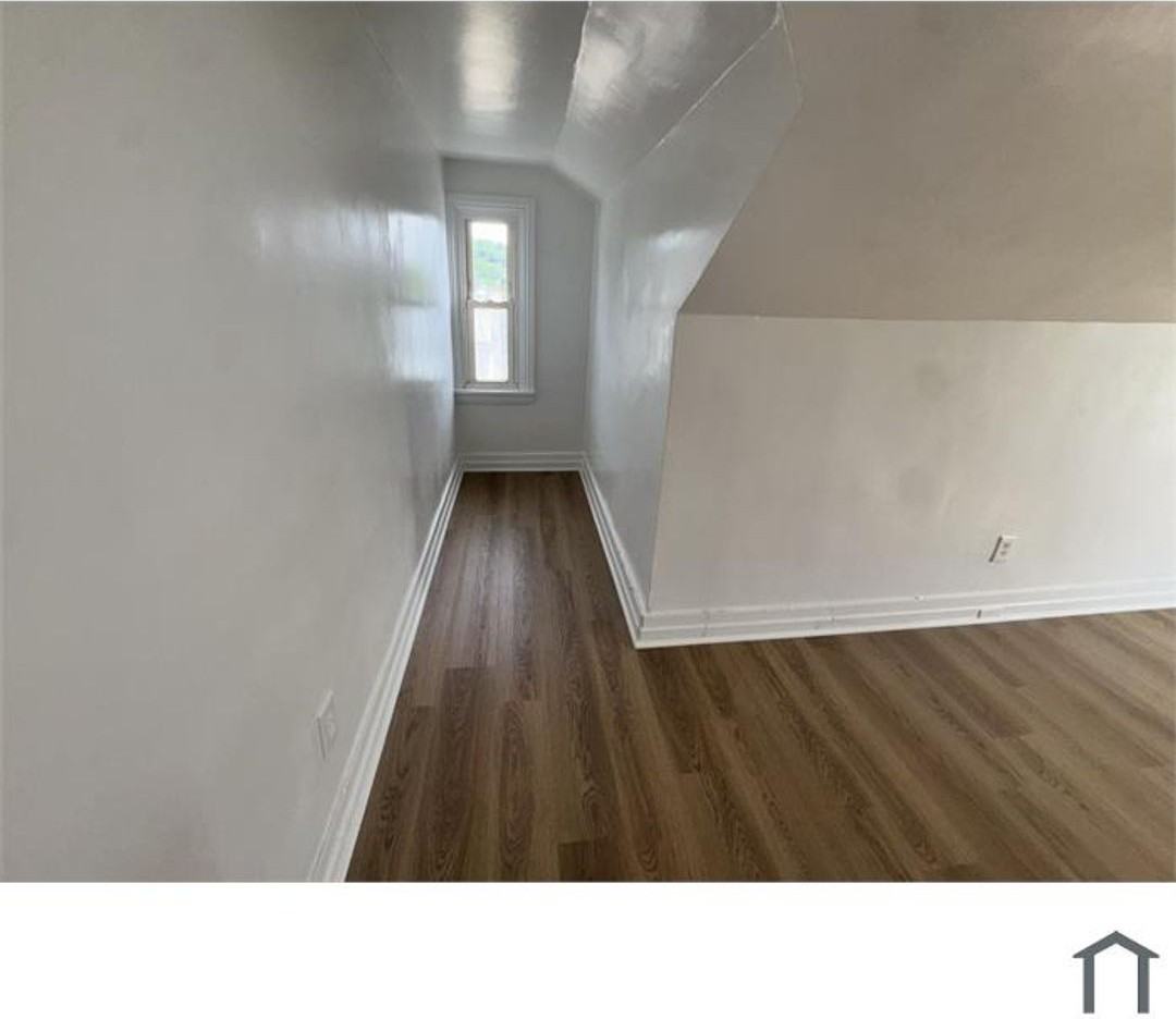 409 E Chestnut St - Photo 7 of 28