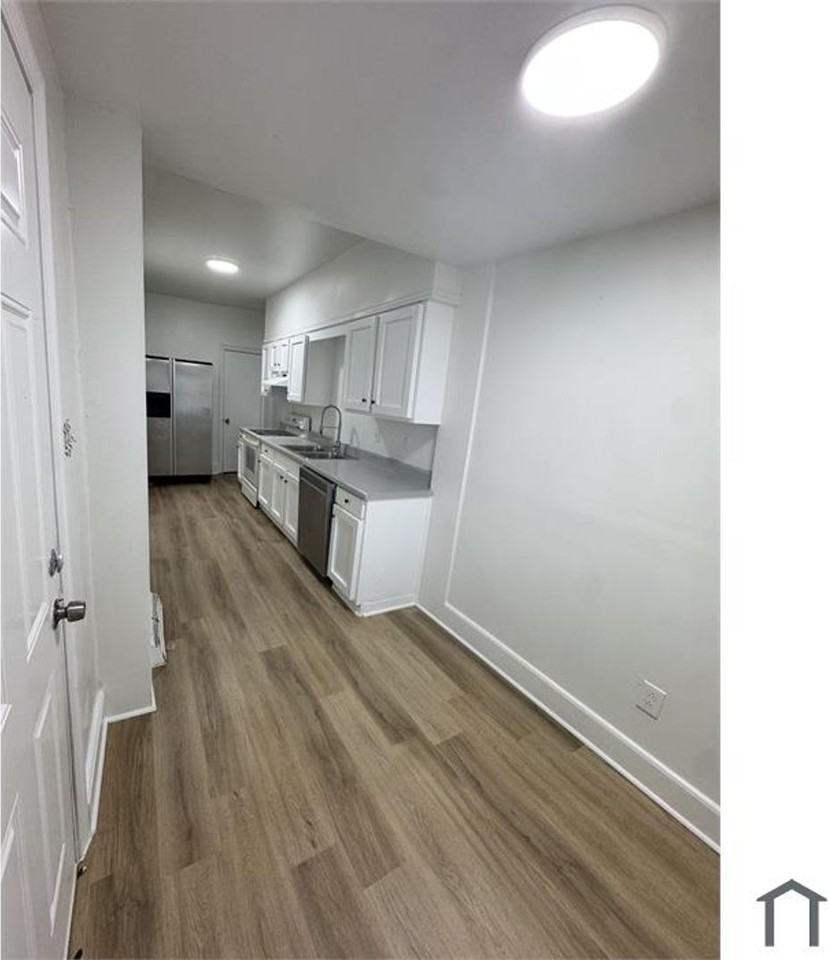 108 S 8th Ave - Photo 3 of 14