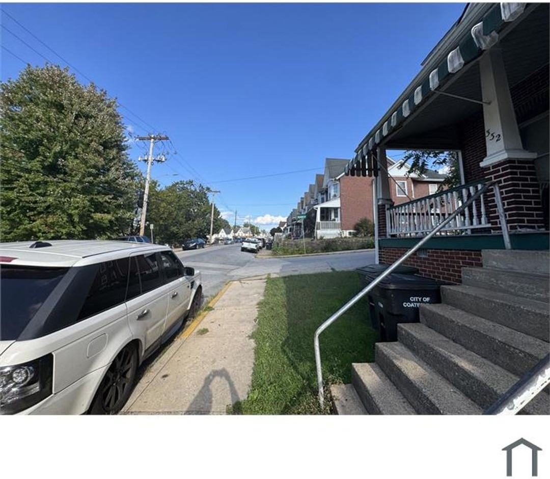 330 Walnut St - Photo 3 of 13