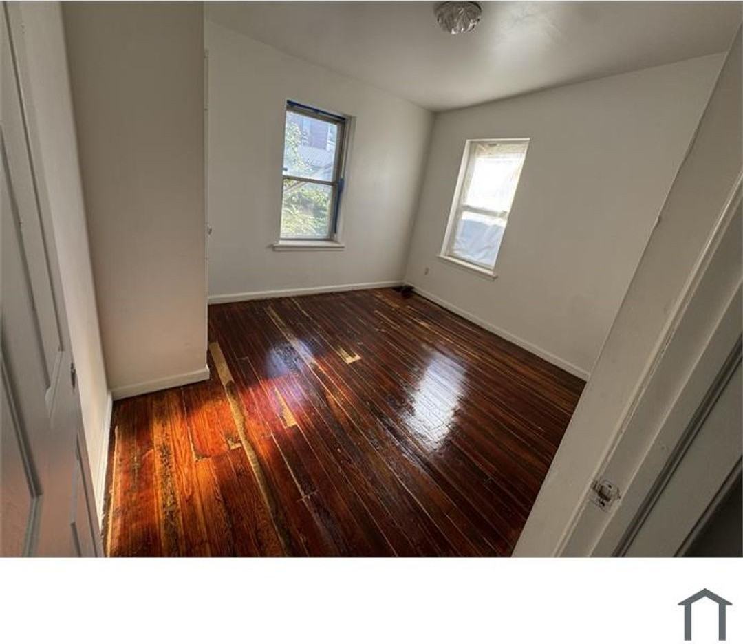 330 Walnut St - Photo 5 of 13