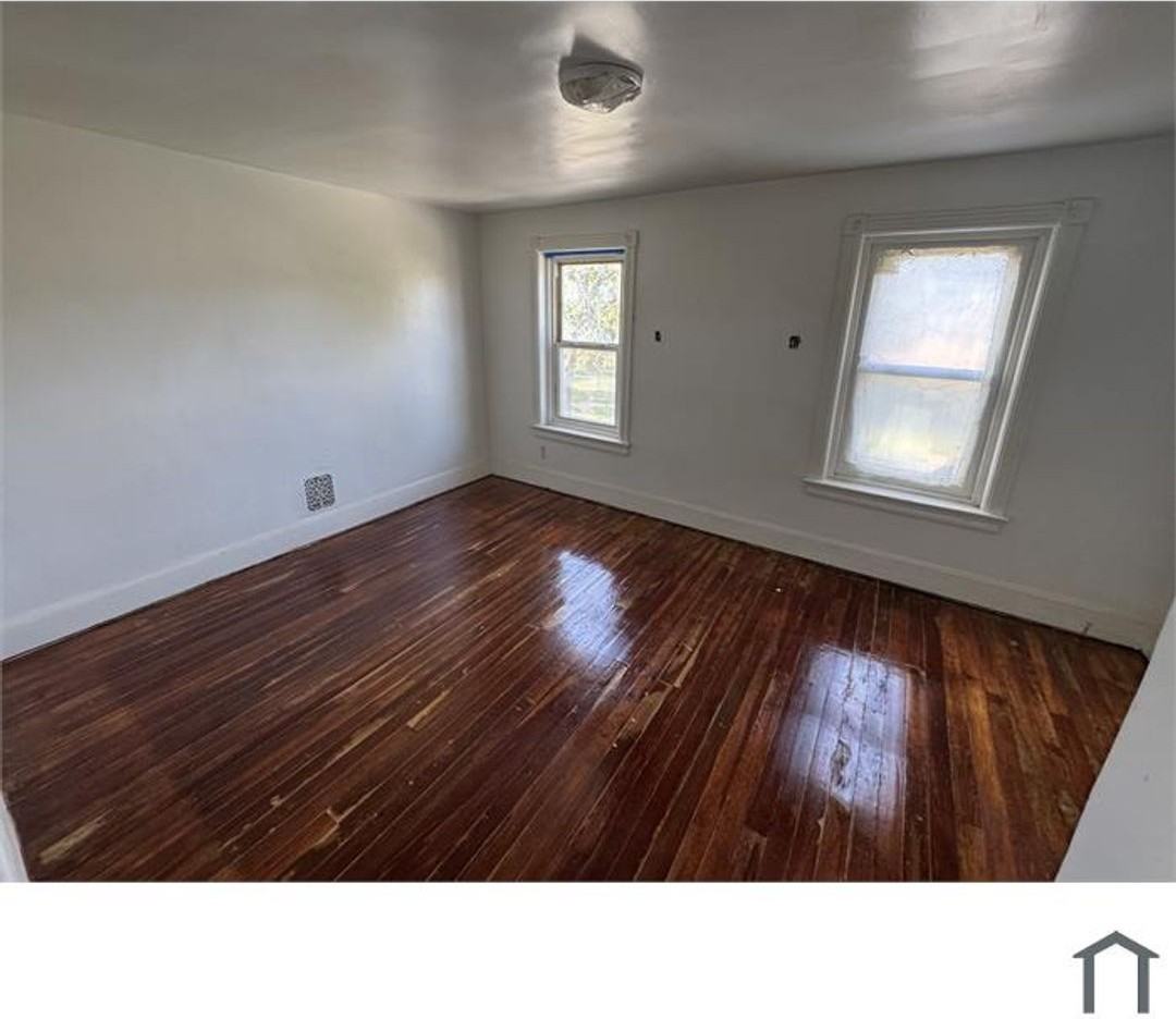 330 Walnut St - Photo 7 of 13