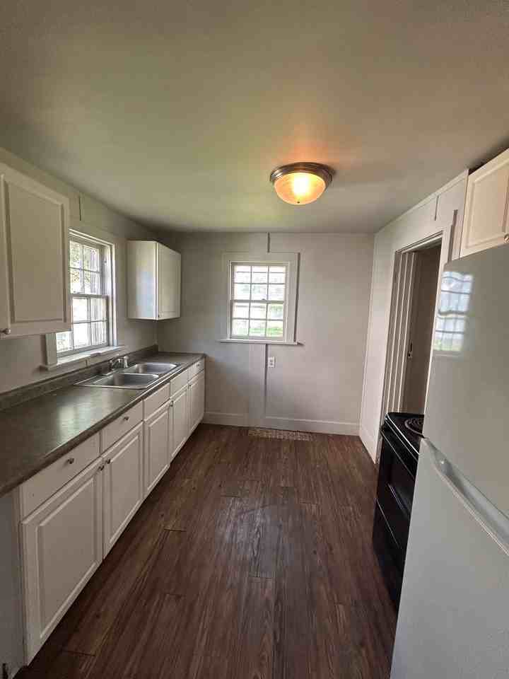1419 Baxter St - Photo 3 of 6