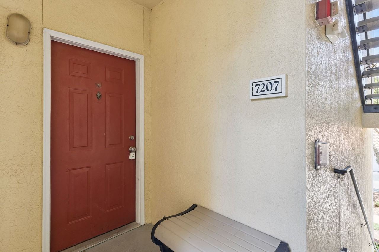 1460 Lake Shadow Cir #7207 - Photo 3 of 20