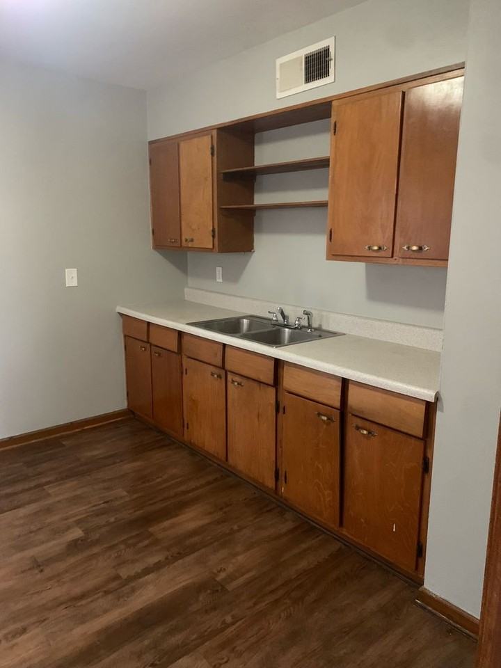 407 Argo Ave - Photo 3 of 8