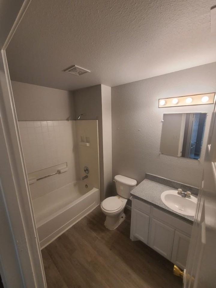 1516 Barron Ln - Photo 5 of 7