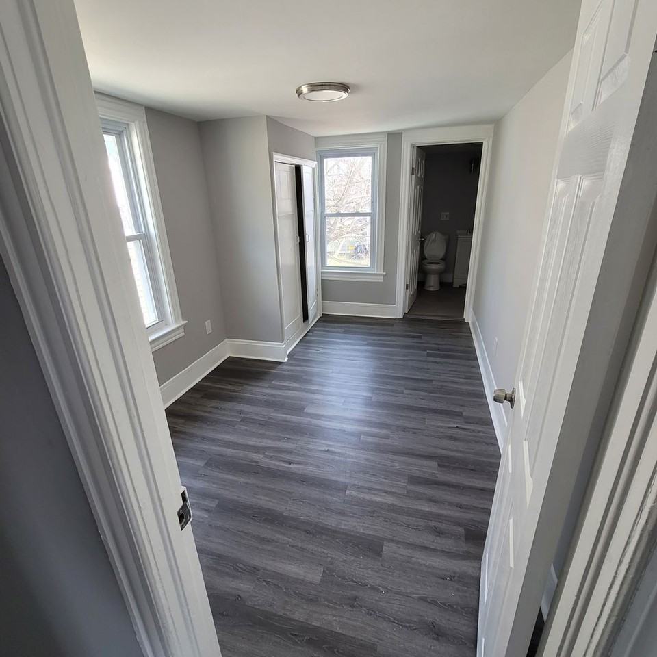 309 Shrewsbury Ave - Photo 2 of 10