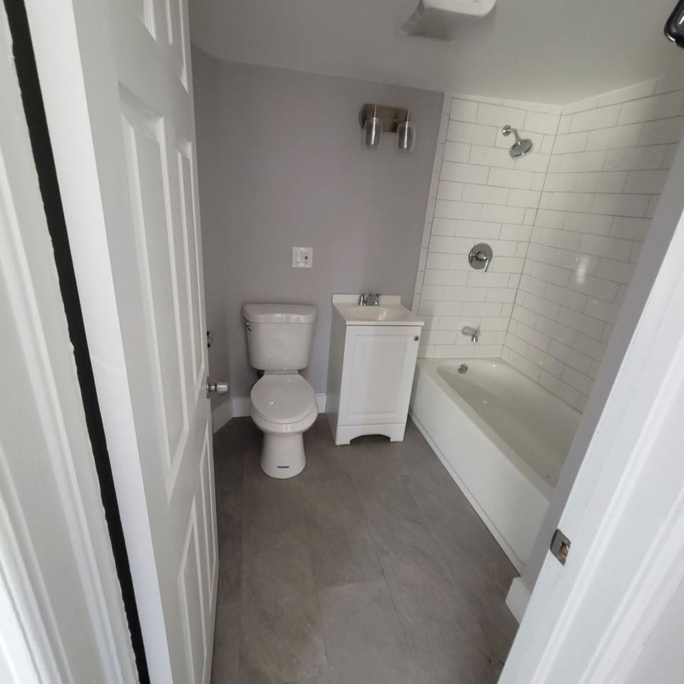 309 Shrewsbury Ave - Photo 6 of 10