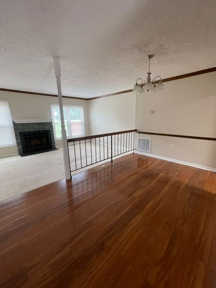 806 Flagler Dr - Photo 5 of 21