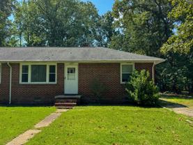 1004 Park Dr S - Photo 1 of 1