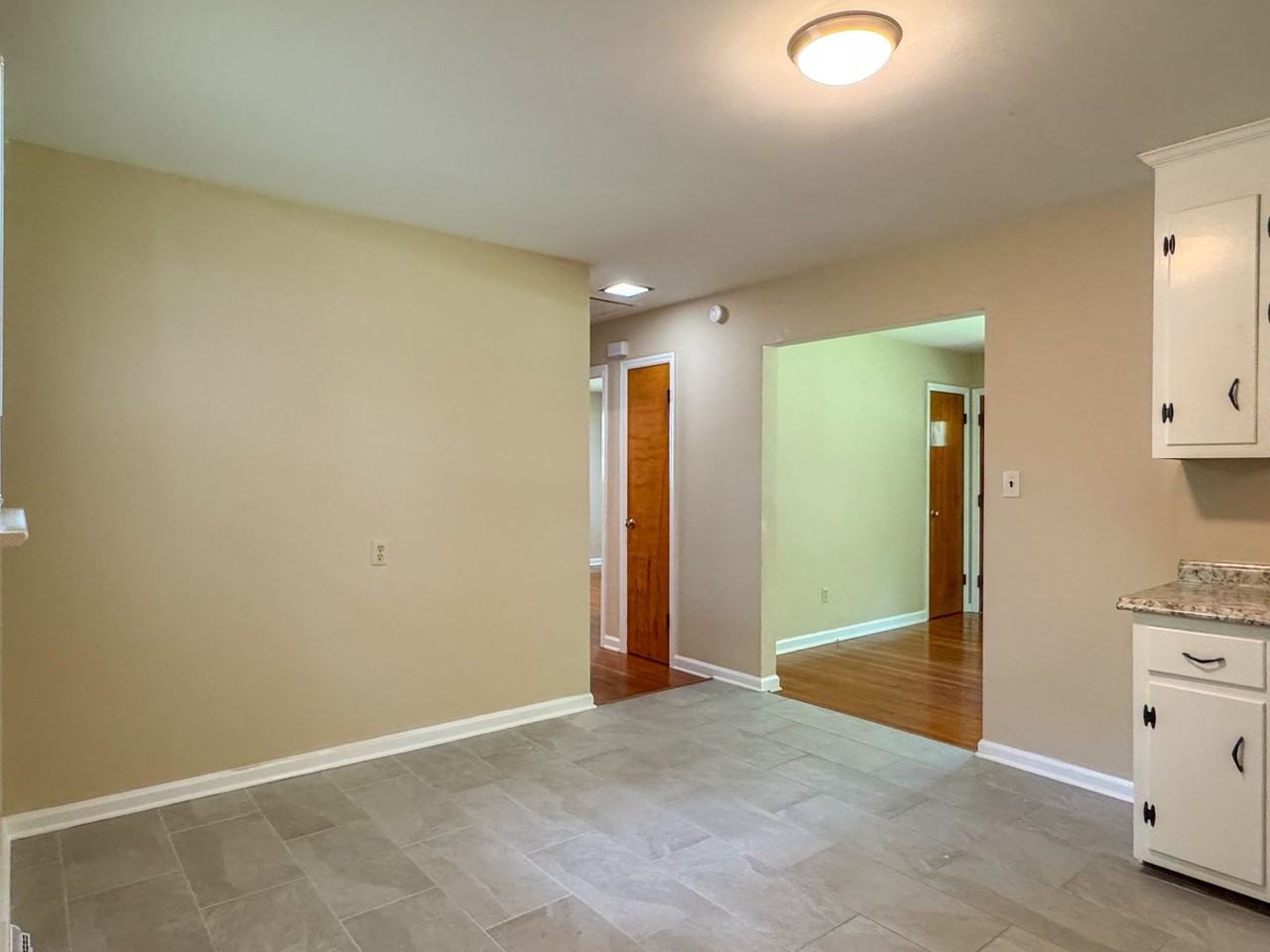 1004 Park Dr S - Photo 7 of 22