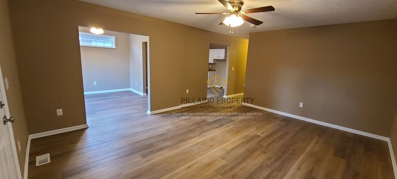 1421 W 33rd St - Photo 4 of 11