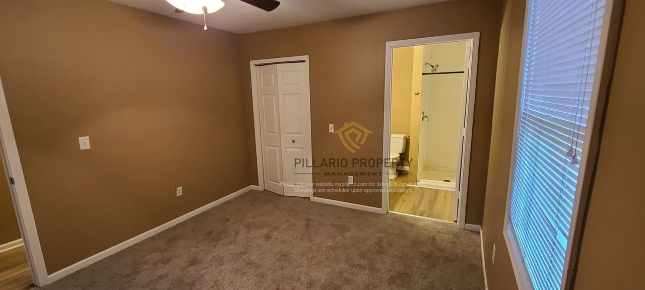 1421 W 33rd St - Photo 6 of 11