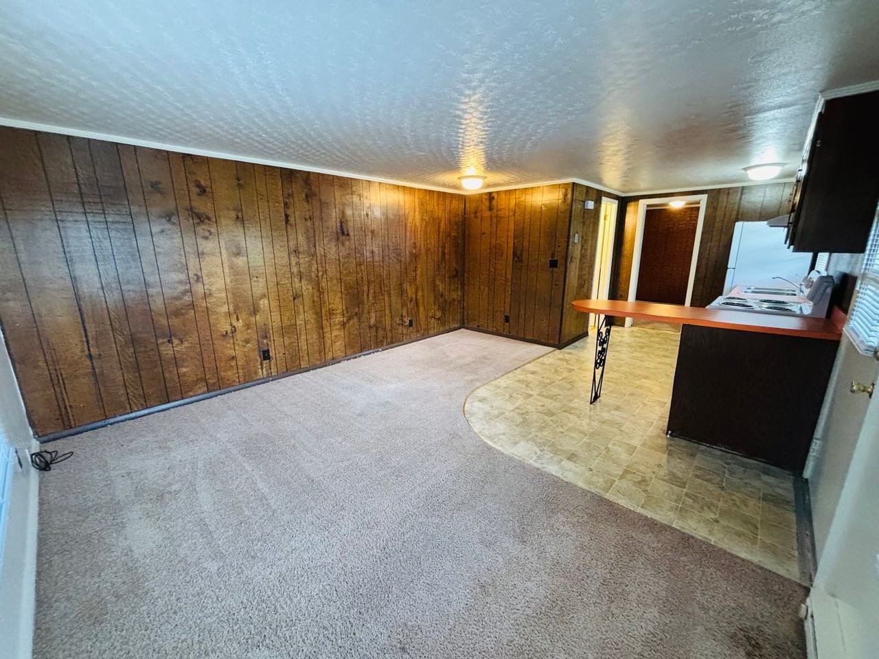 1 and 2 Bedroom, 1 Bath Apartments - Photo 7 of 11