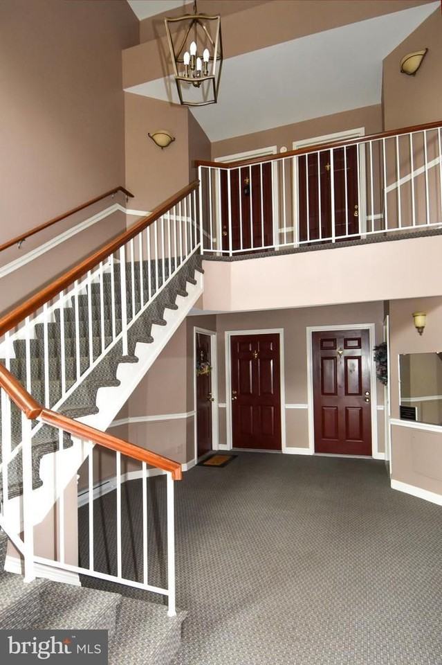 4056 Grays Pointe Ct - Photo 2 of 39