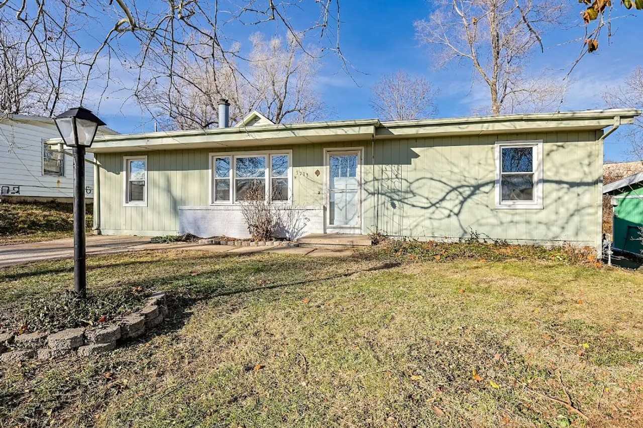 3713 Woodlawn Ter - Photo 3 of 35