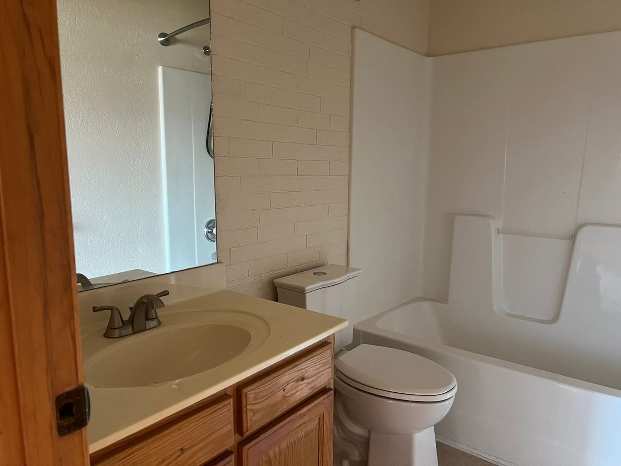 2605 W Garton Rd - Photo 7 of 8
