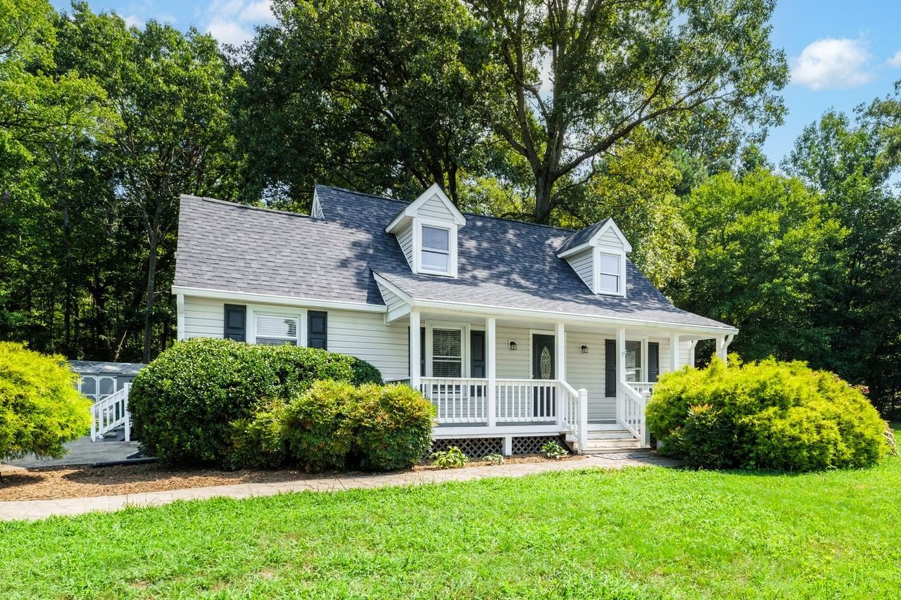 5880 Charles City Rd - Photo 2 of 37