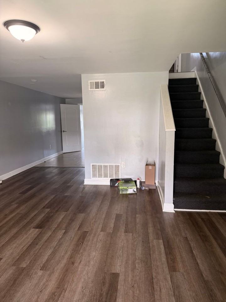 2017 Kelmore Rd - Photo 2 of 18
