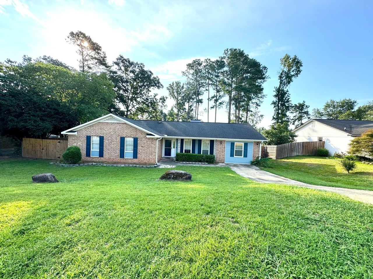 308 Candlewood Dr - Photo 2 of 33