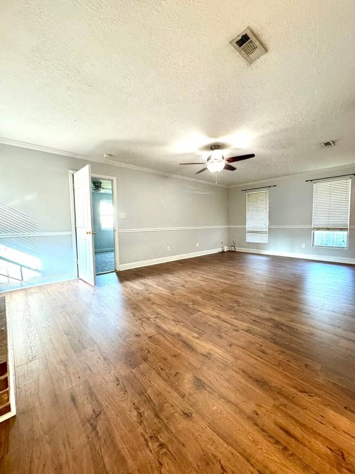 308 Candlewood Dr - Photo 6 of 33