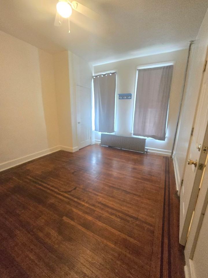 259 W Jackson St #1 - Photo 3 of 25