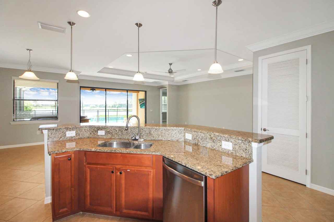 1219 Cielo Ct - Photo 6 of 31