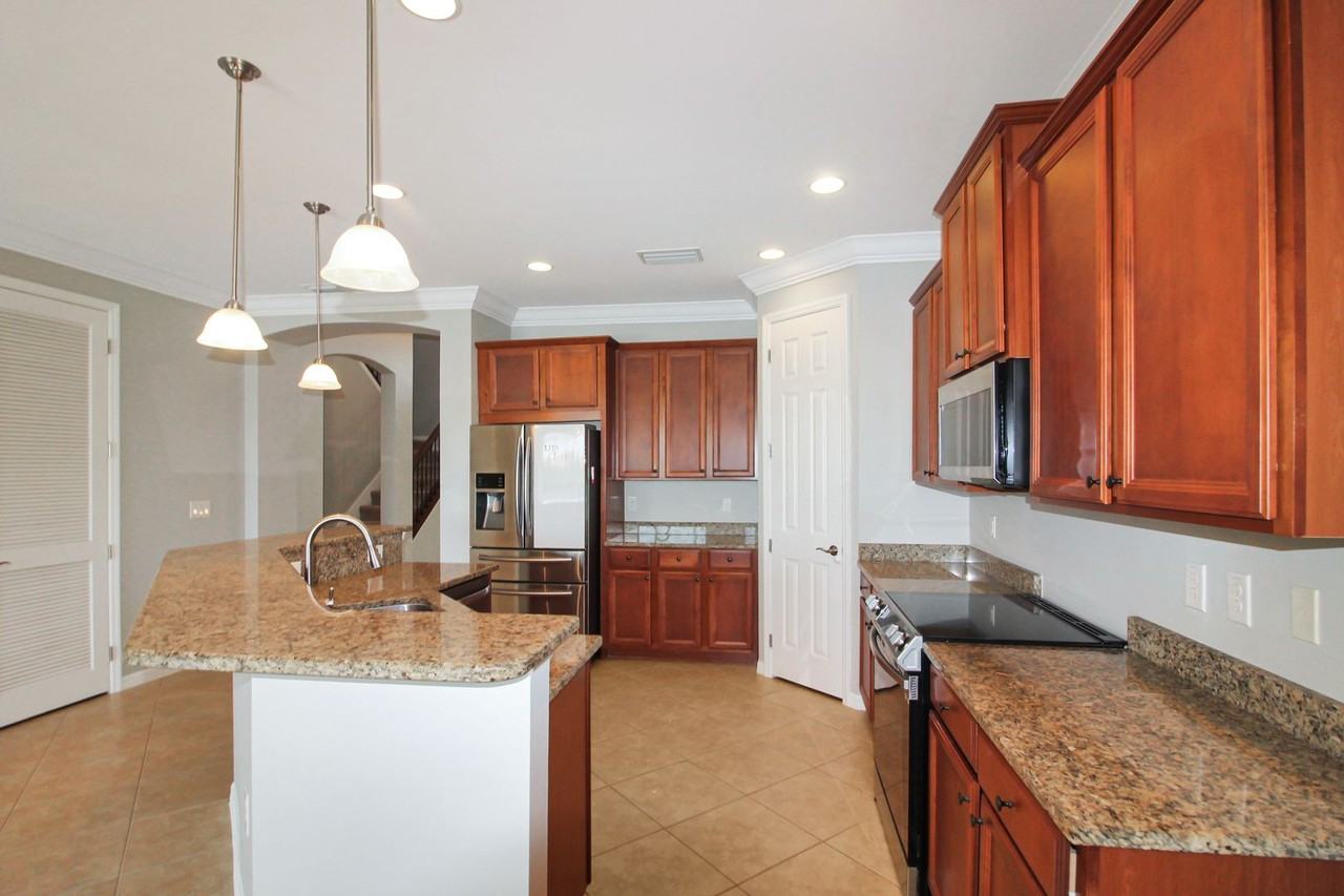 1219 Cielo Ct - Photo 7 of 31