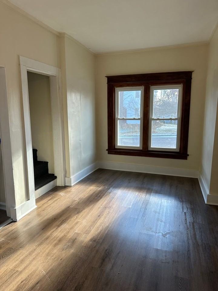 208 S Andrews Ave - Photo 4 of 10
