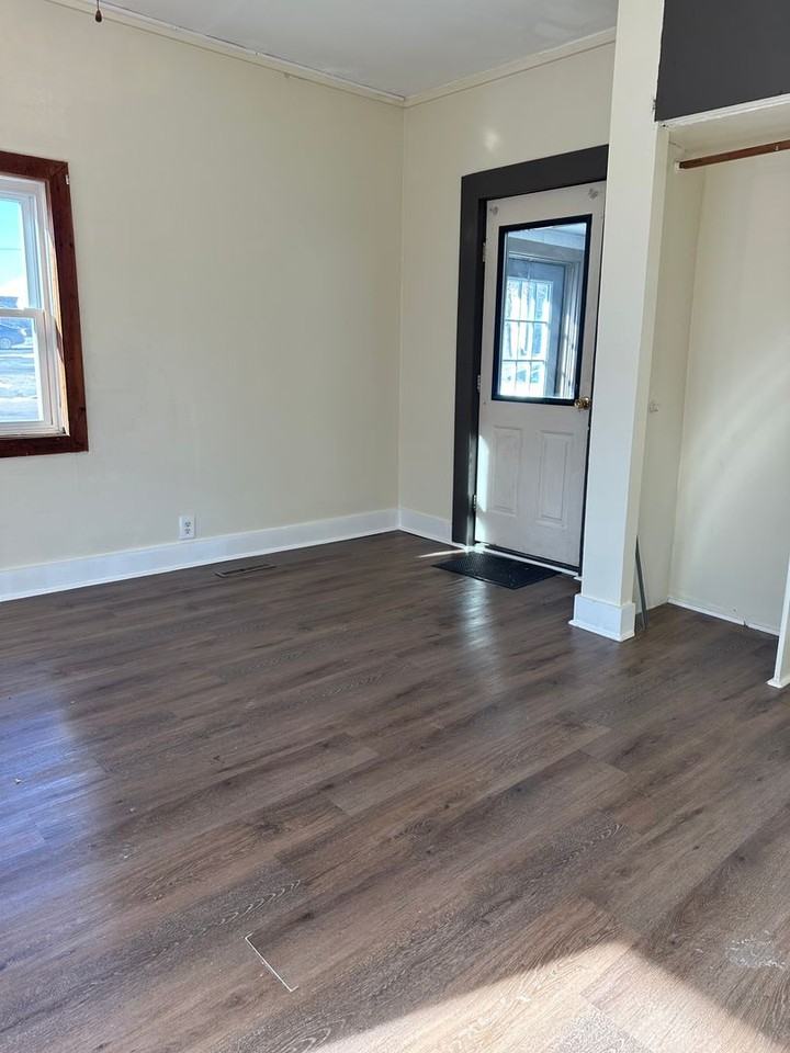 208 S Andrews Ave - Photo 7 of 10