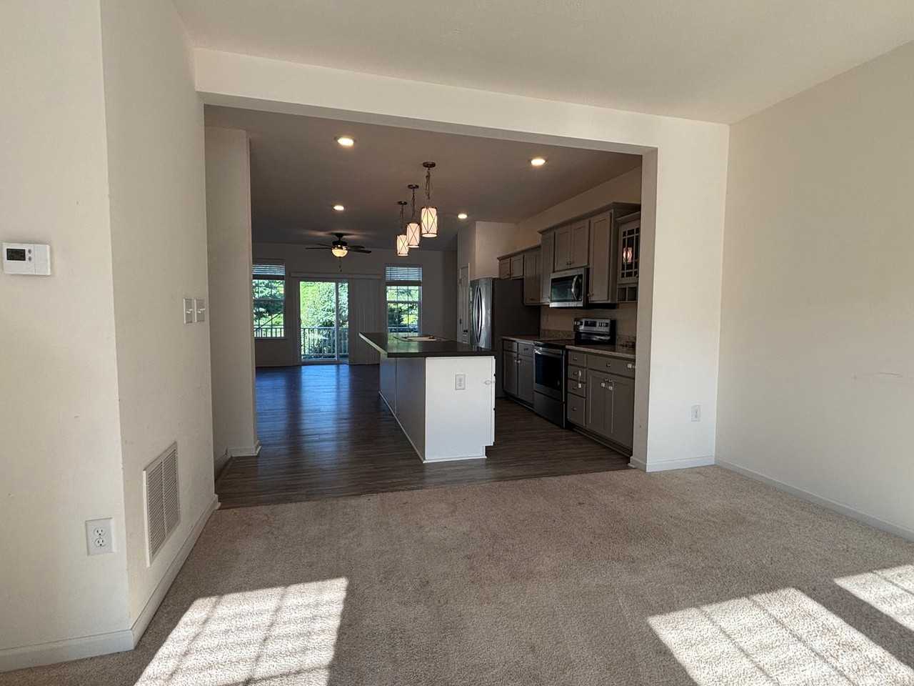 143 Inlet St - Photo 4 of 22