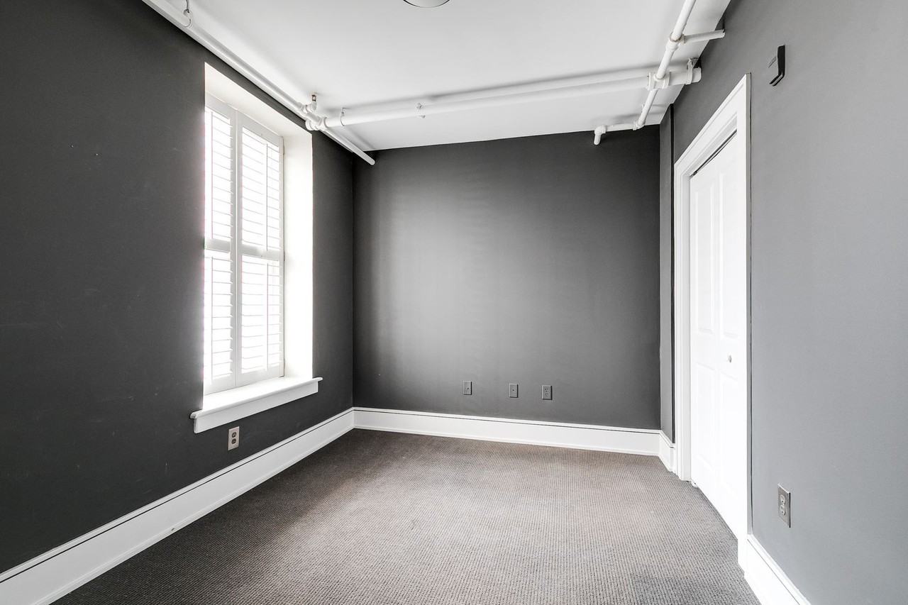 1205 E Main St - Photo 7 of 29