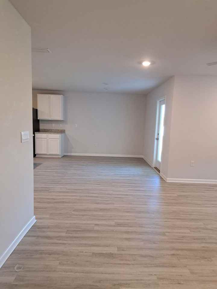 4897 Shurer Ln - Photo 7 of 24